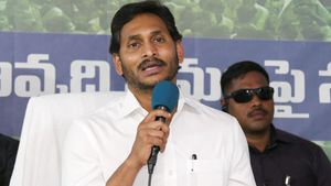 ys jagan in pulivendula : పులివెందుల రివ్యూలో జగన్ ఎమోషనల్-నాన్న చనిపోయాక.. 