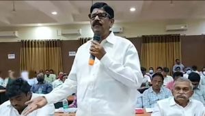 జగన్ సర్కార్ పై మళ్లీ ఆనం ఫైర్-ఏడాదిగా నిఘా-ఫోన్లూ ట్యాప్- కూతురుతోనూ వాట్సాప్ కాల్స్ !