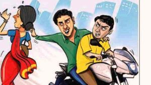 Chain Snatching: చైన్ స్నాచింగ్ చేసిన దొంగలెక్కడా..! వారు ఎలా తప్పించుకున్నారు..!