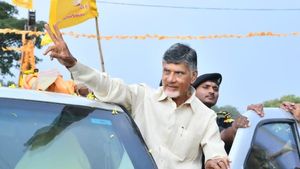 ఆయనేమో తిరుగుతున్నారు.. వీరేమో 'వ్యాపారాలు' చేసుకుంటున్నారు?