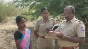 Lady: రెండో భర్తతో కాపురం, మొదటి భర్త కూతుర్లను రెండో భర్త ఏం చేశాడంటే ?, మ్యాటర్ లీక్, ఫినిష్ ! 