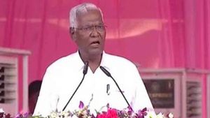 కేసీఆర్‌కు సూచన: దేశం అతిపెద్ద సంక్షోభంలో ఉందన్న డీ రాజా