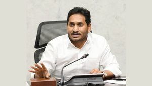 సలహాదారుల వివరాలివ్వండి-అన్ని శాఖల్ని కోరిన జగన్ సర్కార్ !