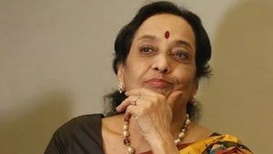 Jamuna: ముగిసిన నటి జమున అంత్యక్రియలు.. తరలొచ్చిన అభిమానులు..