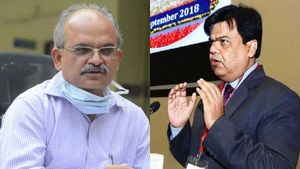 సీఎస్ జవహర్ రెడ్డి - ప్రవీణ్ ప్రకాశ్ కు హైకోర్టు కీలక ఆదేశాలు..!!