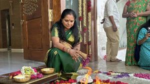 బీఆర్ఎస్ నేతలకు `తొలి` పండగ- కవిత నివాసంలో ఘనంగా..!!