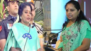 గవర్నర్ తమిళసై వ్యాఖ్యలకు కవిత కౌంటర్