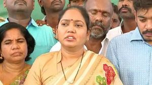 టీడీపీలో చేరిక వార్తలపై సుచరిత క్లారిటీ-కాంగ్రెస్ లో ఉన్నప్పుడే భర్త అడ్డుచెప్పలేదు-ఇప్పుడు..