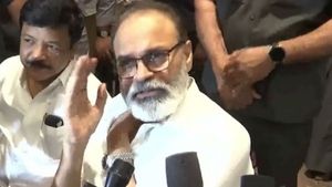 నాగబాబుకు పోలీసుల నోటీసులు... హైటెన్షన్!