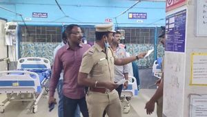 Girl: అమ్మాయిని కిడ్నాప్ చేసి ?, క్లైమాక్స్ లో ఎన్ కౌంటర్ జస్ట్ మిస్, బుల్లెట్ రుచితో కుయ్యో ! 