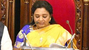 తెలంగాణ అసెంబ్లీలో 3న గవర్నర్ ప్రసంగం: బడ్జెట్ 6న, కీలక పరిణామాలు