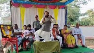 తొడగొట్టిన స్పీకర్ తమ్మినేని - కీలక వ్యాఖ్యలు..!!