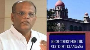 సోమేశ్ కుమార్‌కు హైకోర్టులో షాక్: క్యాడర్ కేటాయింపు రద్దు, ఏపీకి వెళ్లాలంటూ తీర్పు 
