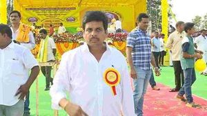 ఎవరయ్యా బాబూ.. ఈ ఉయ్యూరు శ్రీనివాసరావు?