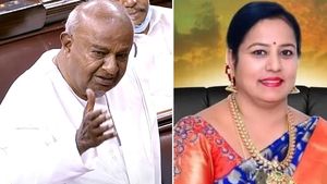 MLA Ticket: మాజీ ప్రధాని ఫ్యామిలీలో టిక్కెట్ ఫైట్, భవాని రేవణ్ణకు చాన్స్ ఇస్తారా ?, ఫ్యామిలీలో ఎంత మంది?  