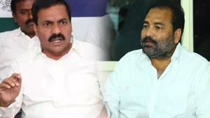 కోటంరెడ్డికి కాకాణి ఘాటు కౌంటర్- ట్యాపింగ్ పై కోర్టు కెళ్లొచ్చు, కేంద్రాన్నీ ఆశ్రయించాలని సూచన..
