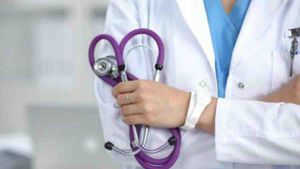 Doctor: జ్వరంకు ఇంజక్షన్ వేస్తే సెప్టిక్ అయ్యిందని ఆపరేషన్, బెంగళూరు ఇద్దరు డాక్టర్ల దెబ్బతో ?  