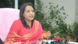  కుక్కల దాడిలో బాలుడి మృతి: జీహెచ్ఎంసీ మేయర్ విజయలక్ష్మి  ఏమన్నారంటే.?