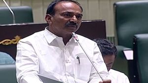 అసెంబ్లీలో మాకు టిఫిన్ తినేందుకు గది కూడా లేదు: ఈటల రాజేందర్, మంత్రుల కౌంటర్