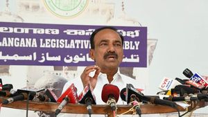 ప్రభుత్వం పిలిస్తే వెళ్తా: బీఆర్ఎస్‌లో చేరికపై ఈటల రాజేందర్ స్పష్టత..!!