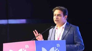 హెల్త్ టెక్ కేరాఫ్ హైద‌రాబాద్‌ - కేటీఆర్ స్పెషల్ ఫోకస్: పెట్టుబడుల వెల్లువ..!!