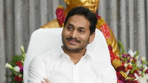 విశాఖలో ముఖ్యమంత్రి ఇంటి గృహ ప్రవేశం..!!