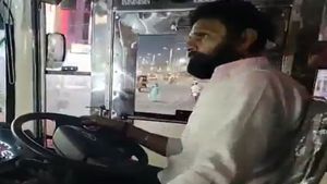  `డ్రైవర్` కొడాలి నాని: ఆర్టీసీ బస్ నడుపుతూ: జగన్ క్లాస్ తీసుకున్న తరువాత దూకుడు..!!