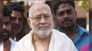  Modi: చెన్నై ఆసుపత్రిలో చేరిన ప్రధాని నరేంద్ర మోదీ తమ్ముడు, ఆరోజు కర్ణాటకలో, వరుసగా !