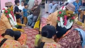 Hyderabad: ఏమైంది ఈ మనుషులకు.. కూర్చున్న చోటే కుప్పకూలిపోతున్నారు.. వైరల్ అయిన వీడియో..