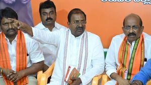 వివేకా కేసులో కేంద్రం స్టాండ్ ఇదే- ఏపీలో వైసీపీ-టీడీపీ షేర్ 60:40- సోము వీర్రాజు షాకింగ్..
