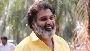  Tarakaratna: ఆసుపత్రి దగ్గర భారీ బందోబస్తు, తరలి వస్తున్న నందమూరి, నారా ఫ్యాన్స్ !