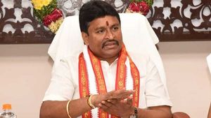 వెల్లంపల్లికి ఇరకాటం?: వైసీపీలో చేరిన సీనియర్ `కాపు` నేత- కన్నాకు సన్నిహితుడిగా..