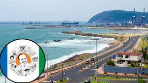 విశాఖో మరో కార్యాలయాన్ని ప్రారంభించిన వైసీపీ- షిఫ్టింగ్ గడువు సమీపిస్తోన్న వేళ