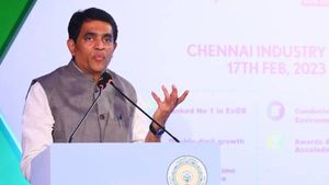  విశాఖపై మరోసారి బుగ్గన కీలక కామెంట్స్-మినీ భారత్ కు రమ్మని తమిళ ఇన్వెస్టర్లకు పిలుపు..