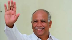 ఈసారీ నిరాశే: బీఆర్ఎస్ పార్టీకి సీనియర్ నేత చకిలం అనిల్ గుడ్‌బై 
