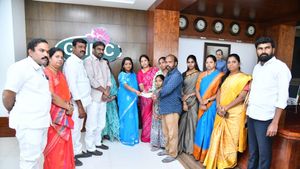 అంబర్‌పేట కుక్కల దాడిలో మృతి చెందిన బాలుడి కుటుంబానికి జీహెచ్ఎంసీ ఎక్స్‌గ్రేషియా