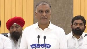  ఇళ్లు కట్టుకునేవారికి 3 లక్షలు: కేబినెట్ కీలక నిర్ణయాలను వెల్లడించిన హరీశ్ రావు