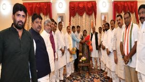 టీఎస్‌పీఎస్సీ పేపర్ లీకేజీ వ్యవహారంలో విచక్షణాధికారాలు వినియోగించండి: గవర్నర్‌కు రేవంత్