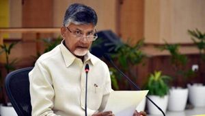 గ్రాడ్యుయేట్ ఎమ్మెల్సీ ఎన్నికల్లో వైసీపీ ప్లాన్ ఇదే-పార్టీ నేతలతో చంద్రబాబు..!