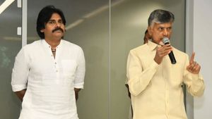 పొత్తులపై చంద్రబాబు కీలక నిర్ణయం - జనసేన తో మైత్రి వేళ అనూహ్యంగా..!?