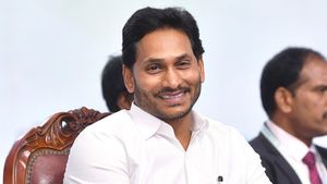 ఉద్యోగుల పోరుపై రూటుమార్చిన జగన్ సర్కార్ ? నేతల హెచ్చరికలపై మౌనం ! తాజా వ్యూహమిదే !