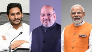 సాయంత్రం ఢిల్లీకి జగన్ - రేపు మోడీ, అమిత్ షాతో భేటీ ? అజెండాపై ఉత్కంఠ !