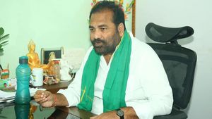 చంద్రబాబు నిర్ణయానికి మద్దతు : అమరావతిలో కోటంరెడ్డి - బీజేపీ నేతలు..!!