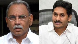 జగన్ కు కేవీపీ లేఖ-కేంద్రం మాట విని ఏపీకి ద్రోహం చేయొద్దు-వైఎస్సార్ కల నెరవేరదంటూ..