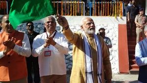 హైదరాబాద్ కు ప్రధాని మోదీ : సికింద్రాబాద్ - తిరుపతి వందేభారత్ ప్రారంభం..!!