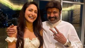 మెరిసిన `హిట్ పెయిర్` బాలయ్య-ప్రగ్యా జైస్వాల్: విషాదంలో నుంచి కోలుకుని హుషారుగా
