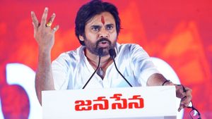 పవన్ కల్యాణ్ పై బీజేపీ కొత్త గేమ్ - టీడీపీ హ్యాపీ..!!