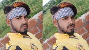 relative: బంధువు ప్రాణం తీసిన మొబైల్ ఫోన్ సిమ్ కార్డు, అందులో ఏముంది ?, అర్దరాత్రి పక్కాప్లాన్ తో ? 