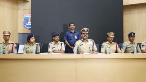 16 కోట్ల మంది డేటాను చోరీచేసిన ముఠా