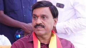 గాలి జనార్దన్ రెడ్డికి గుడ్ న్యూస్ చెప్పిన ఎన్నికల కమీషన్, మీ పార్టీ గుర్తు ఇదే బ్రదర్ !